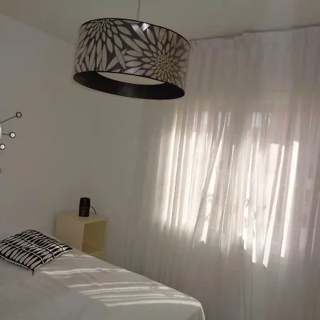A Solo 20 Mts De La Playa Apartamento *